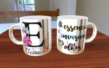 Foto de uma caneca metalizada