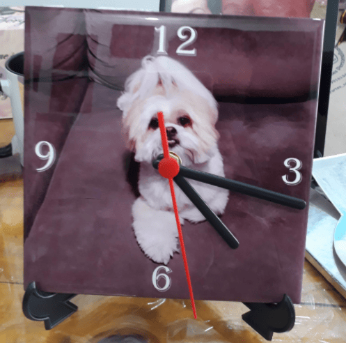 Foto de um relógio personalizado